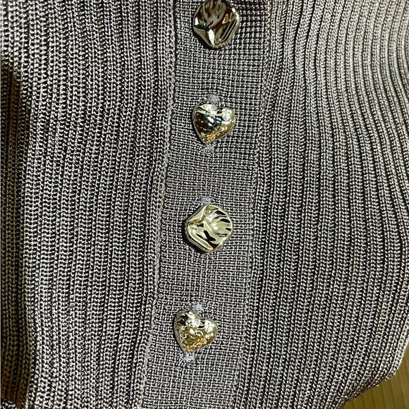 Button-detail Sweater - Picture 3 of 3